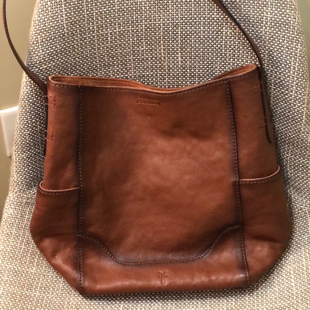Frye Bucket Bag *Leather